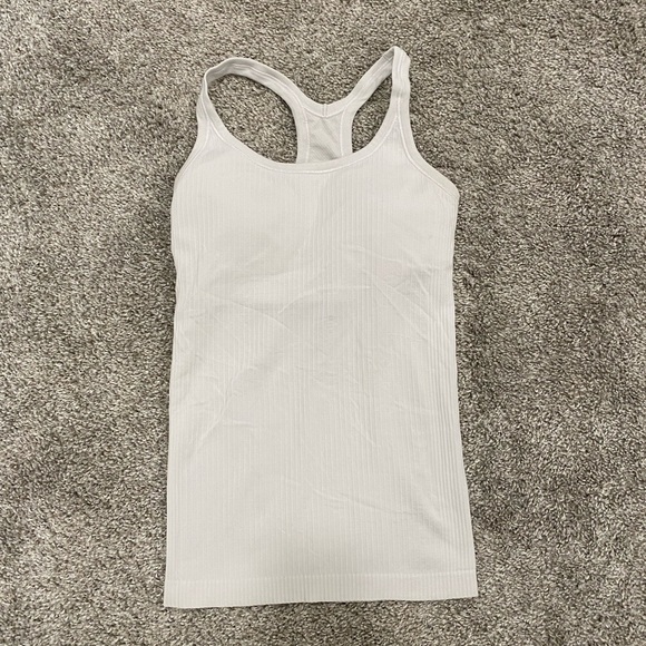 Lululemon Tank size 2 - Picture 2 of 3